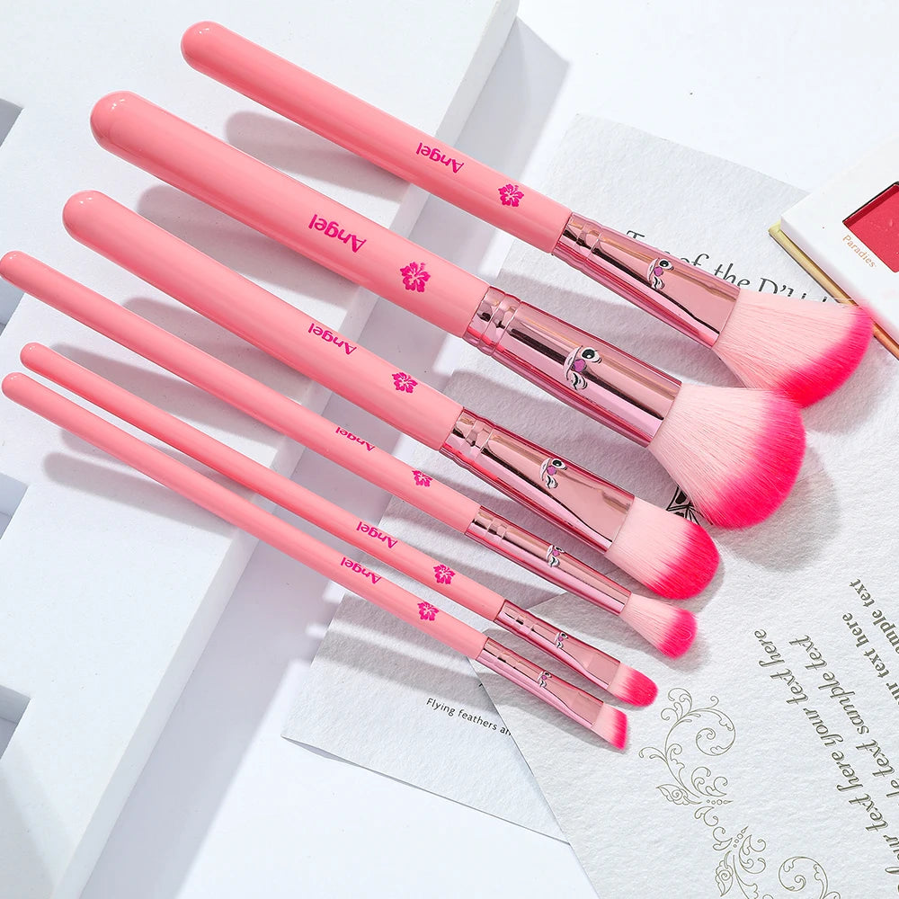 6pcs pink cartoon cute Stitch makeup brush set, wooden makeup brush eye shadow brush, gift box packaging.