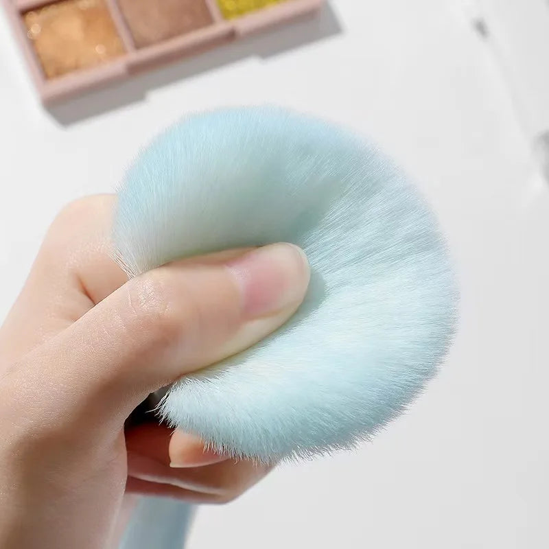 A full set of makeup tools including 7 colored makeup brushes